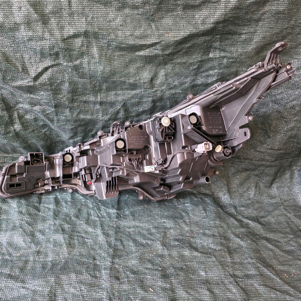 Frontscheinwerfer Toyota Corolla 81150-02860 Rechts Scheinwerfer Headlight SCH6270922217qu