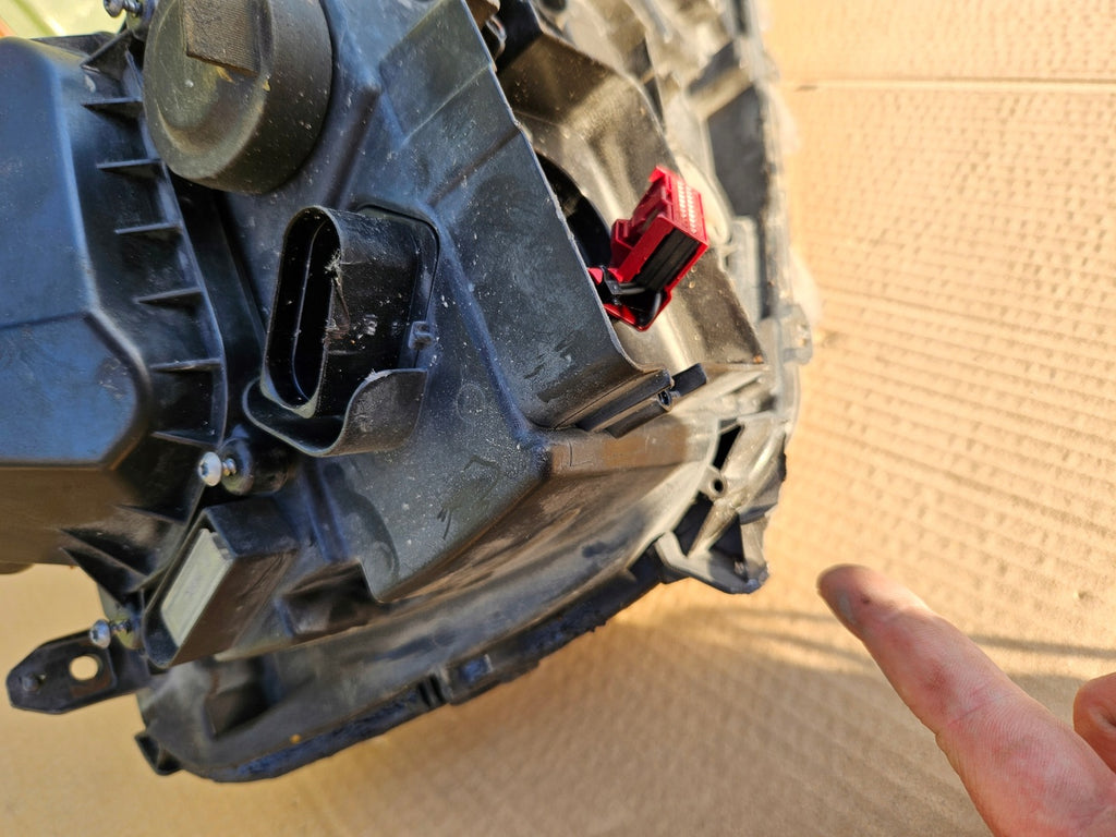 Frontscheinwerfer VW Amarok 2H1941015AF Xenon Links Scheinwerfer Headlight SCH9404764705eq