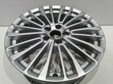 Load image into Gallery viewer, 1x Alufelge 18 Zoll 8.0&quot; 5x112 39ET Glanz Silber 4K0601025C Audi A6 C8 Rim Wheel