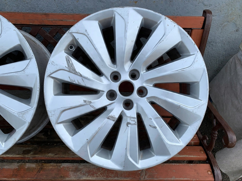 1x Alufelge 19 Zoll 8.0" 5x108 40ET J9C3-1007-EA Jaguar E-Pace Rim Wheel