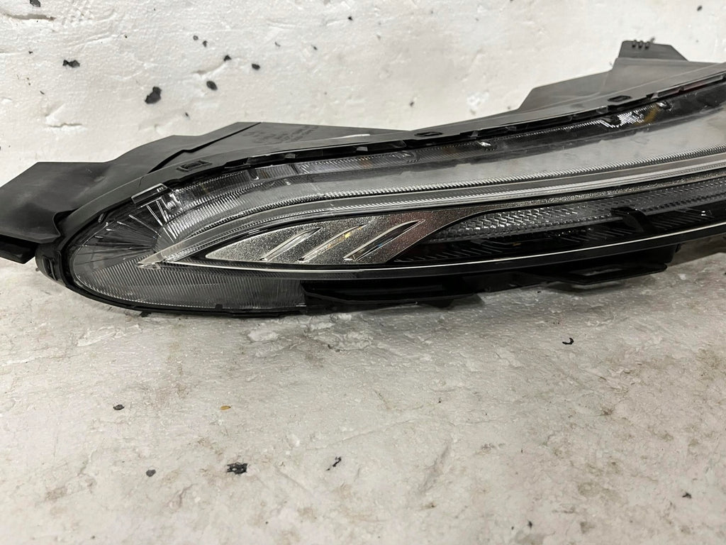 Frontscheinwerfer Hyundai Bayon 92208Q0500 Rechts Scheinwerfer Headlight SCH7479674219ns