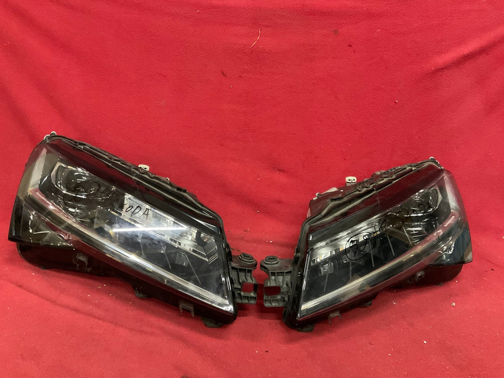 Frontscheinwerfer Skoda Superb III 3V1941016D Full LED Rechts oder Links