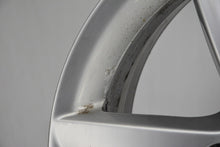 Laden Sie das Bild in den Galerie-Viewer, 1x Alufelge 16 Zoll 6.0&quot; 5x112 50ET Glanz Silber 8P0071496G Audi Rim Wheel