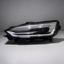 Laden Sie das Bild in den Galerie-Viewer, Frontscheinwerfer Audi A5 8W6941005C Xenon Links Scheinwerfer Headlight