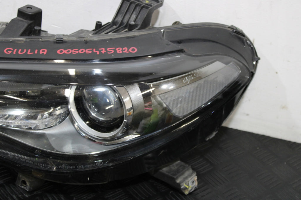 Frontscheinwerfer Alfa Romeo Giulia 50547571 50547582 Ein Satz Headlight SCH9120474849be