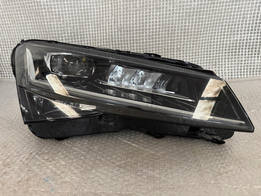 Frontscheinwerfer Skoda Superb III 3V1941018D Full LED Rechts Headlight