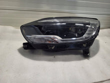 Laden Sie das Bild in den Galerie-Viewer, Frontscheinwerfer Renault Scenic 260606373R Links Scheinwerfer Headlight SCH5804230786oc