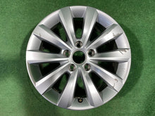 Load image into Gallery viewer, 1x Alufelge 16 Zoll 6.5" 5x112 44ET 5C0601025T VW New Beetle Rim Wheel FEL9236535892ym