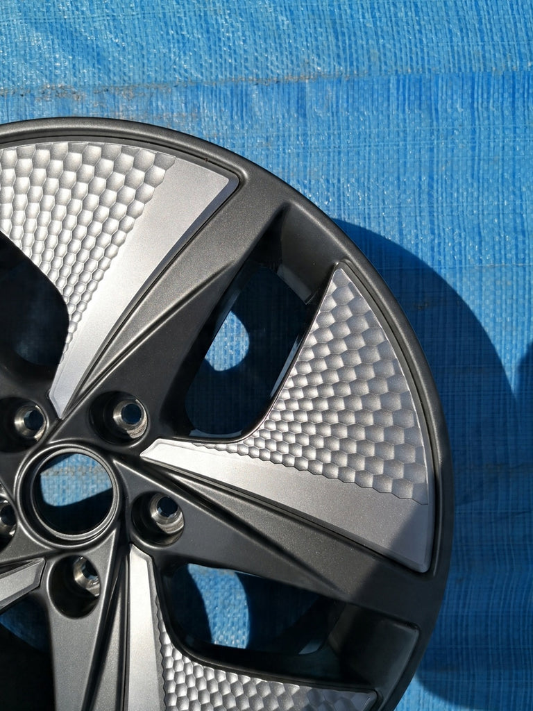 1x Alufelge 17 Zoll 7.0" 5x114.3 53ET Glanz Silber 529100G2600 Hyundai Ioniq