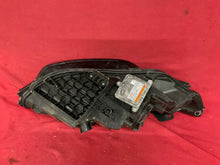 Laden Sie das Bild in den Galerie-Viewer, Frontscheinwerfer Land Rover Sport Discovery FK7213W030EG Xenon Links Headlight SCH8846743643on