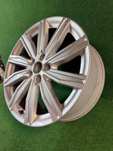 Load image into Gallery viewer, 1x Alufelge 19 Zoll 8.0" 5x112 39ET Glanz Silber 4K0601025DS Audi Rim Wheel FEL4980570320hd