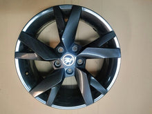 Load image into Gallery viewer, 1x Alufelge 17 Zoll 6.5&quot; 5x112 46ET Glanz 5E3601025AC Skoda Octavia 5e3