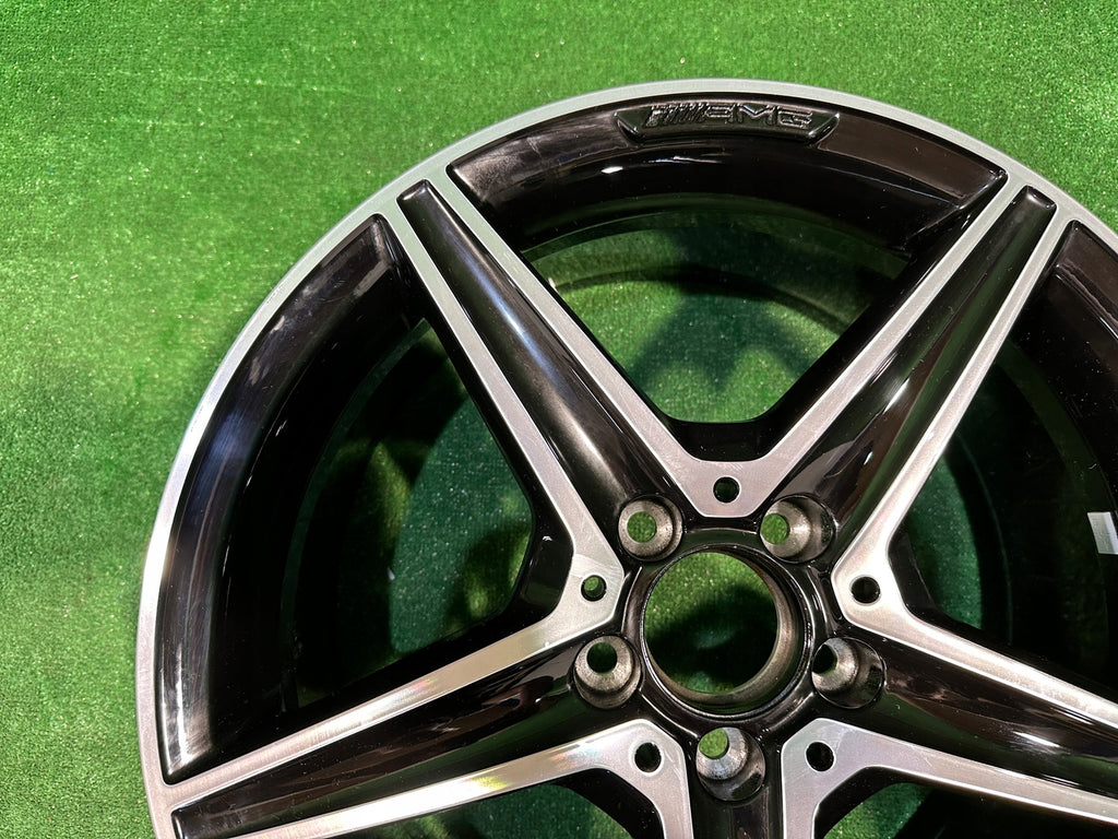 1x Alufelge 18 Zoll 8.5" 5x112 49ET A2054017200 Mercedes-Benz W205 Rim Wheel