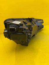 Laden Sie das Bild in den Galerie-Viewer, Frontscheinwerfer Audi B9 8W0941035J LED Ein Stück (Rechts oder Links) Headlight