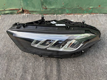 Laden Sie das Bild in den Galerie-Viewer, Frontscheinwerfer Mercedes-Benz W177 A1779062106 Links Scheinwerfer Headlight SCH9351094576tm