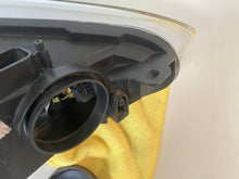 Laden Sie das Bild in den Galerie-Viewer, Frontscheinwerfer Ford Focus F1EB-13W030-AD Links Scheinwerfer Headlight SCH2597739724nr