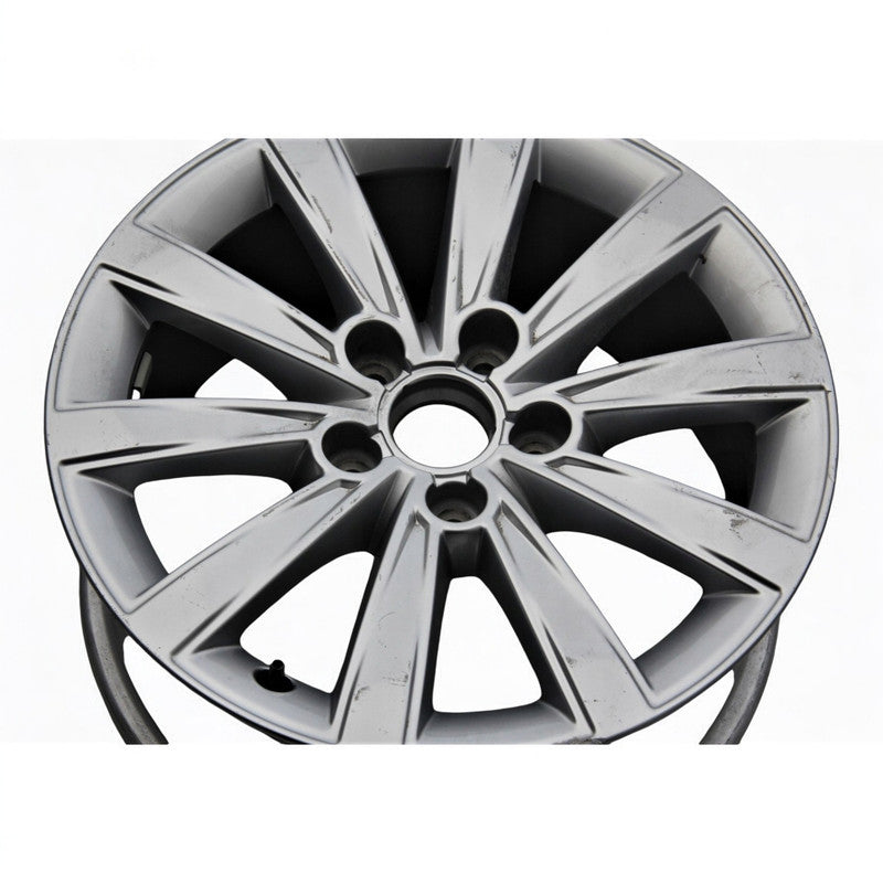 1x Alufelge 16 Zoll 7.0" 5x112 40ET Silber 8V0601025BD Audi A3 Rim Wheel