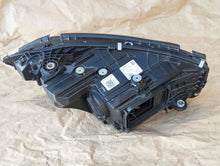 Laden Sie das Bild in den Galerie-Viewer, Frontscheinwerfer Mercedes-Benz W206 A2069066104 LED Links Headlight SCH9455618385rm