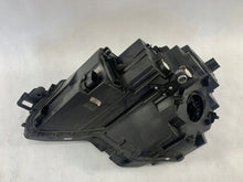 Laden Sie das Bild in den Galerie-Viewer, Frontscheinwerfer Skoda Karoq 57B941016D Rechts Scheinwerfer Headlight SCH8543968579xm