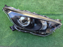 Laden Sie das Bild in den Galerie-Viewer, Frontscheinwerfer Toyota IV Yaris Rechts Scheinwerfer Headlight SCH6607501307ou
