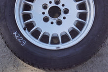 Laden Sie das Bild in den Galerie-Viewer, 1x Alufelge 15 Zoll &quot; 5x120 1124810, 165TR390CH BMW E28 E24 Rim Wheel