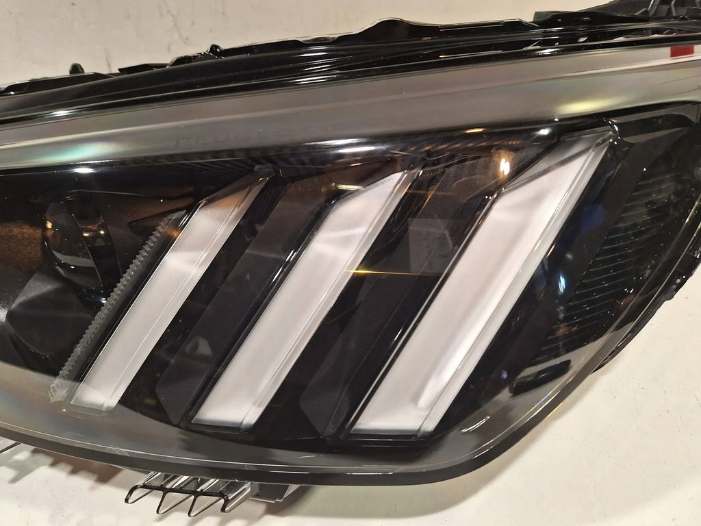 Frontscheinwerfer Peugeot 2008 208 II AVN12989 Links Scheinwerfer Headlight