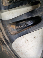 Load image into Gallery viewer, 1x Alufelge 18 Zoll 7.0" 5x114.3 35ET PW457-42003 Toyota I Rim Wheel FEL7102700183go
