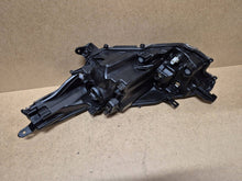 Laden Sie das Bild in den Galerie-Viewer, Frontscheinwerfer Toyota Yaris 0258478 Rechts Scheinwerfer Headlight SCH8980842160ba