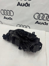 Load image into Gallery viewer, Frontscheinwerfer Audi A3 8V0941005E Bi-Xenon Ein Stück (Rechts oder Links) SCH8865980461vc