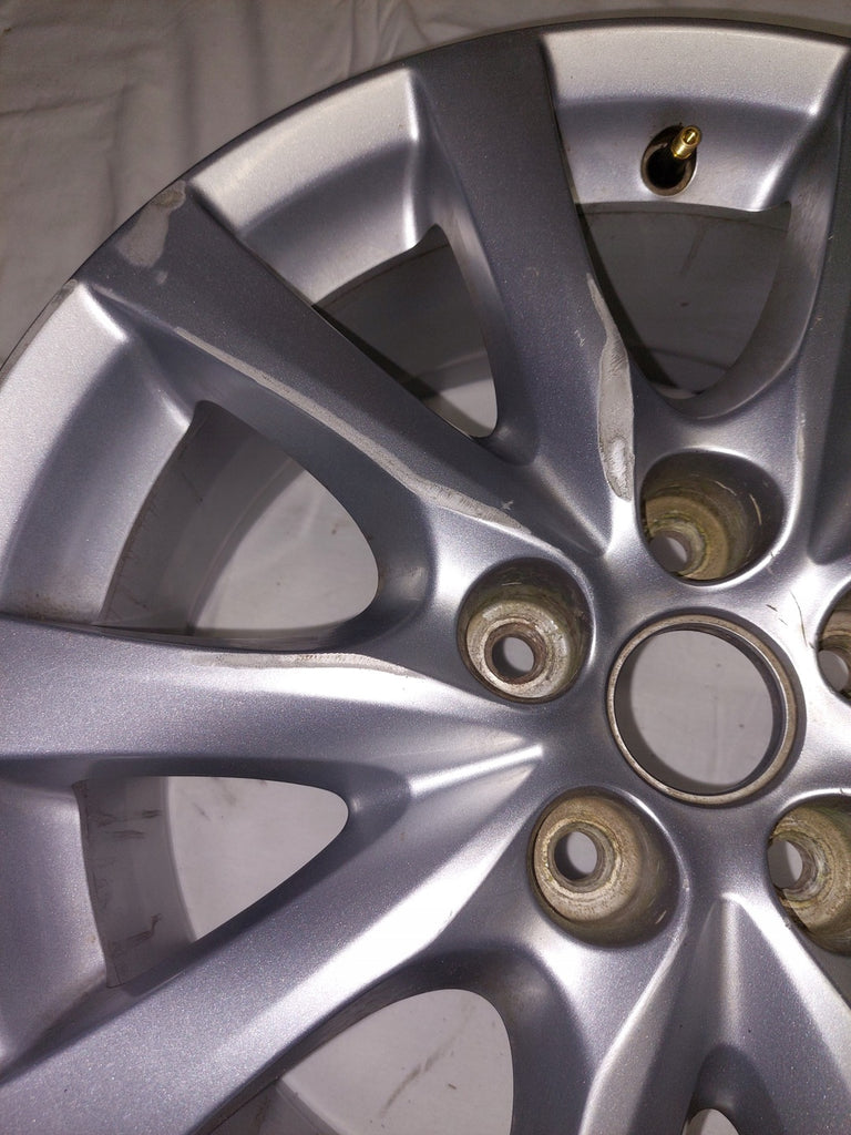 1x Alufelge 17 Zoll 7.5" 5x114.3 50ET Glanz Silber 9965077570 Mazda Rim Wheel