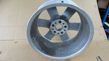 Load image into Gallery viewer, 1x Alufelge 17 Zoll 4H0601025 Audi A8 Rim Wheel