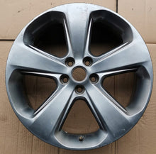 Laden Sie das Bild in den Galerie-Viewer, 1x Alufelge 18 Zoll 7.0" 5x105 38ET Glanz Graphit 95181596 Opel Astra Mokka FEL3729468449dc