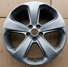 Laden Sie das Bild in den Galerie-Viewer, 1x Alufelge 18 Zoll 7.0" 5x105 38ET Glanz Graphit 95181596 Opel Astra Mokka FEL3729468449dc