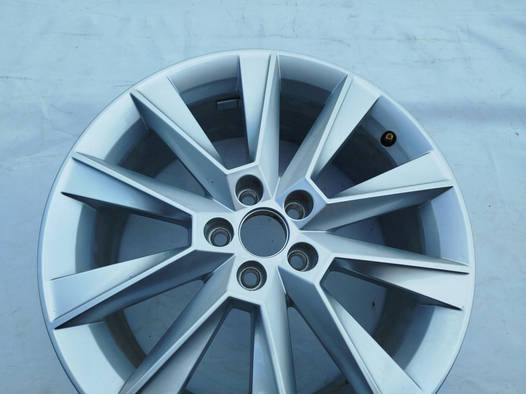 1x Alufelge 17 Zoll 7.0" 5x100 46ET Glanz Silber 5JJ601025 Mg Rapid Rim Wheel