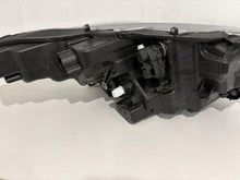 Laden Sie das Bild in den Galerie-Viewer, Frontscheinwerfer Toyota Yaris 81150-K008 EUK0-8 Full LED Links Headlight SCH2750044086wu