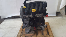 Laden Sie das Bild in den Galerie-Viewer, Motor Renault Megane III K4M866 1.6 Benzin Engine Unkomplett