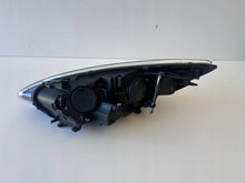 Load image into Gallery viewer, Frontscheinwerfer Renault Megane III 260100923R Rechts Scheinwerfer Headlight SCH7971279465ck