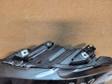 Laden Sie das Bild in den Galerie-Viewer, Frontscheinwerfer Opel Polo 6r1 6R1941015E Links Scheinwerfer Headlight SCH1674568646vz