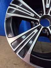 Laden Sie das Bild in den Galerie-Viewer, 1x Alufelge 18 Zoll 5x112 A2144012200 Mercedes-Benz Rim Wheel FEL5496964324ql