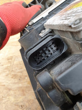 Load image into Gallery viewer, Frontscheinwerfer Audi Q5 8R0941005C Xenon Links Scheinwerfer Headlight