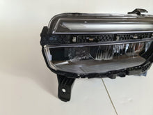 Laden Sie das Bild in den Galerie-Viewer, Frontscheinwerfer Jeep 52218719 LED Links Scheinwerfer Headlight SCH9775780531bk