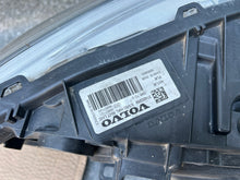 Load image into Gallery viewer, Frontscheinwerfer Volvo S60 II V60 I 31420269 Links Scheinwerfer Headlight SCH6746324224of