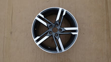 Laden Sie das Bild in den Galerie-Viewer, 1x Alufelge 18 Zoll 8.0" 5x112 40ET Glanz Silber 8W0601025M Audi A4 Rim Wheel FEL6676261546sx