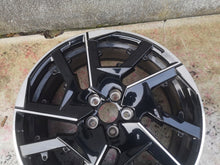 Laden Sie das Bild in den Galerie-Viewer, 1x Alufelge 19 Zoll 7.0" 5x108 41ET 9839945680 Peugeot Rim Wheel FEL1809480357ay