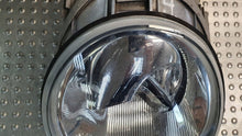 Load image into Gallery viewer, Frontscheinwerfer VW New Beetle 1C0941006B Rechts Scheinwerfer Headlight SCH3820887413jv