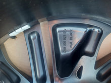 Load image into Gallery viewer, 1x Alufelge 19 Zoll 8.0&quot; 5x112 44ET 3V0601025BA Skoda Superb Rim Wheel