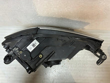 Laden Sie das Bild in den Galerie-Viewer, Frontscheinwerfer VW T Roc 2GA941035D Links Scheinwerfer Headlight SCH9194731813ik