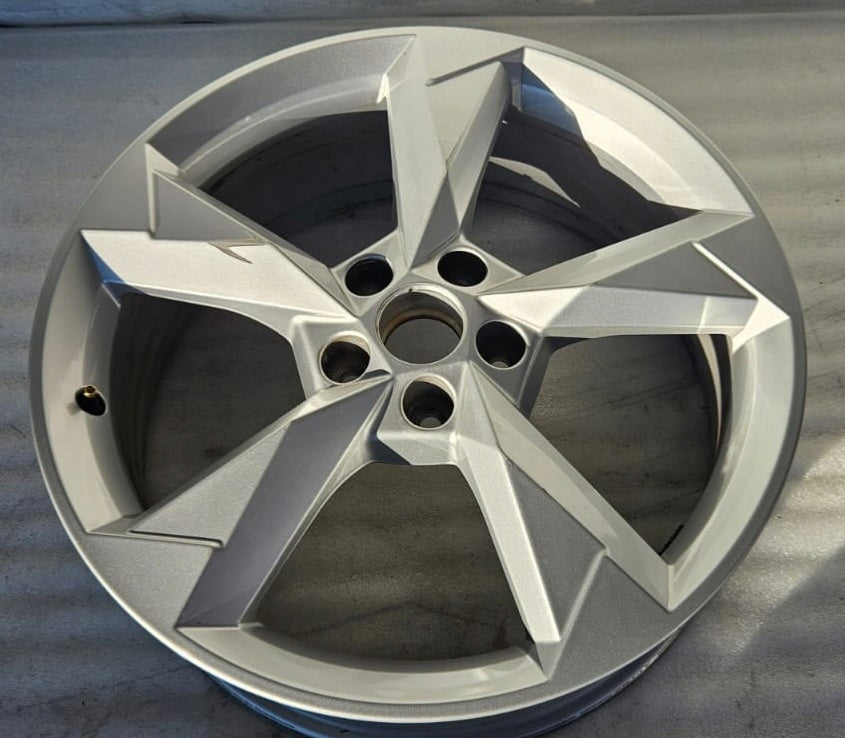 1x Alufelge 19 Zoll 7.0" 5x112 43ET Glanz Silber 83A601025N Audi Q3 Rim Wheel FEL8490405422zo