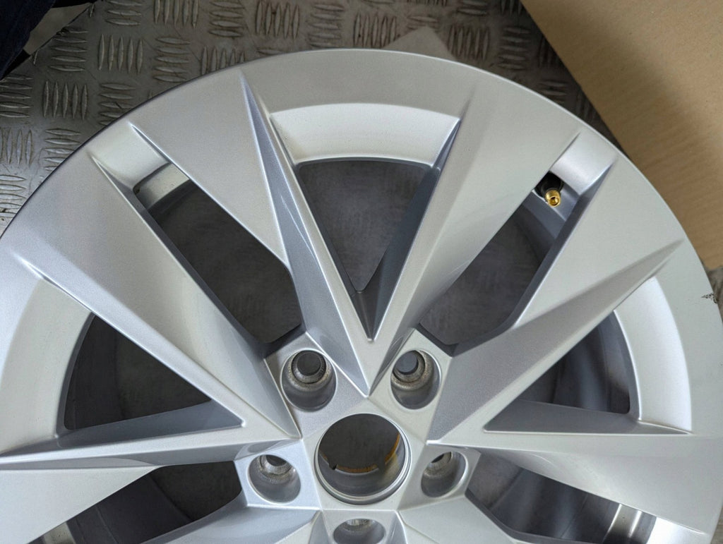 1x Alufelge 17 Zoll 7.0" 5x112 46ET 5E3601025E Skoda Octavia Iv Rim Wheel FEL2016410829hn