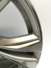 Laden Sie das Bild in den Galerie-Viewer, 1x Alufelge 18 Zoll 8.0" 5x108 42ET Glanz Silber 32243390 Volvo S60 V60 S90 V90 FEL4694625640ez